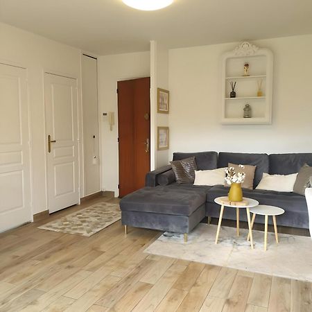 Appartement Avec Jardin Prive - 2 A 4 Voyageur Chaville Exteriör bild