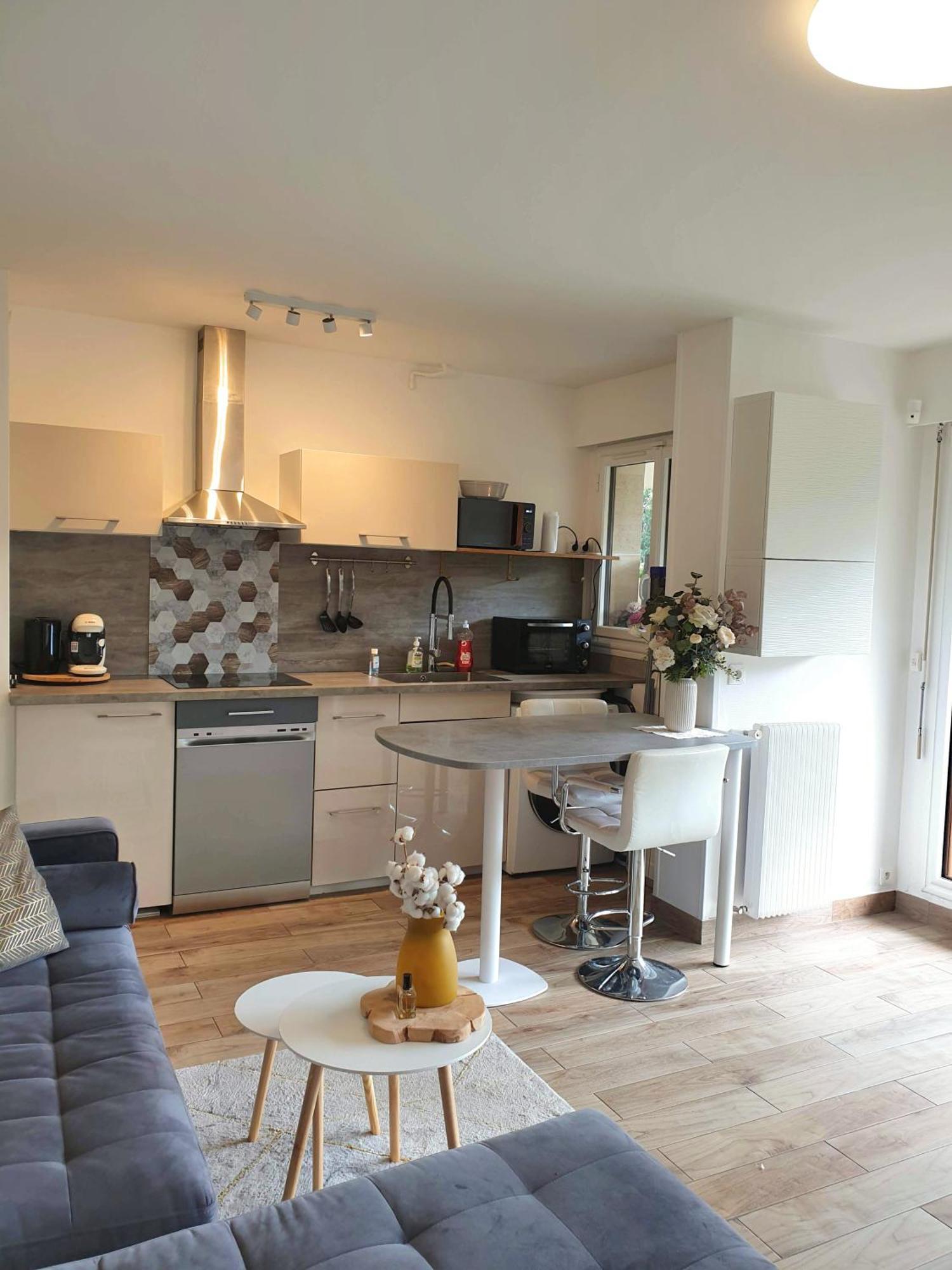 Appartement Avec Jardin Prive - 2 A 4 Voyageur Chaville Exteriör bild