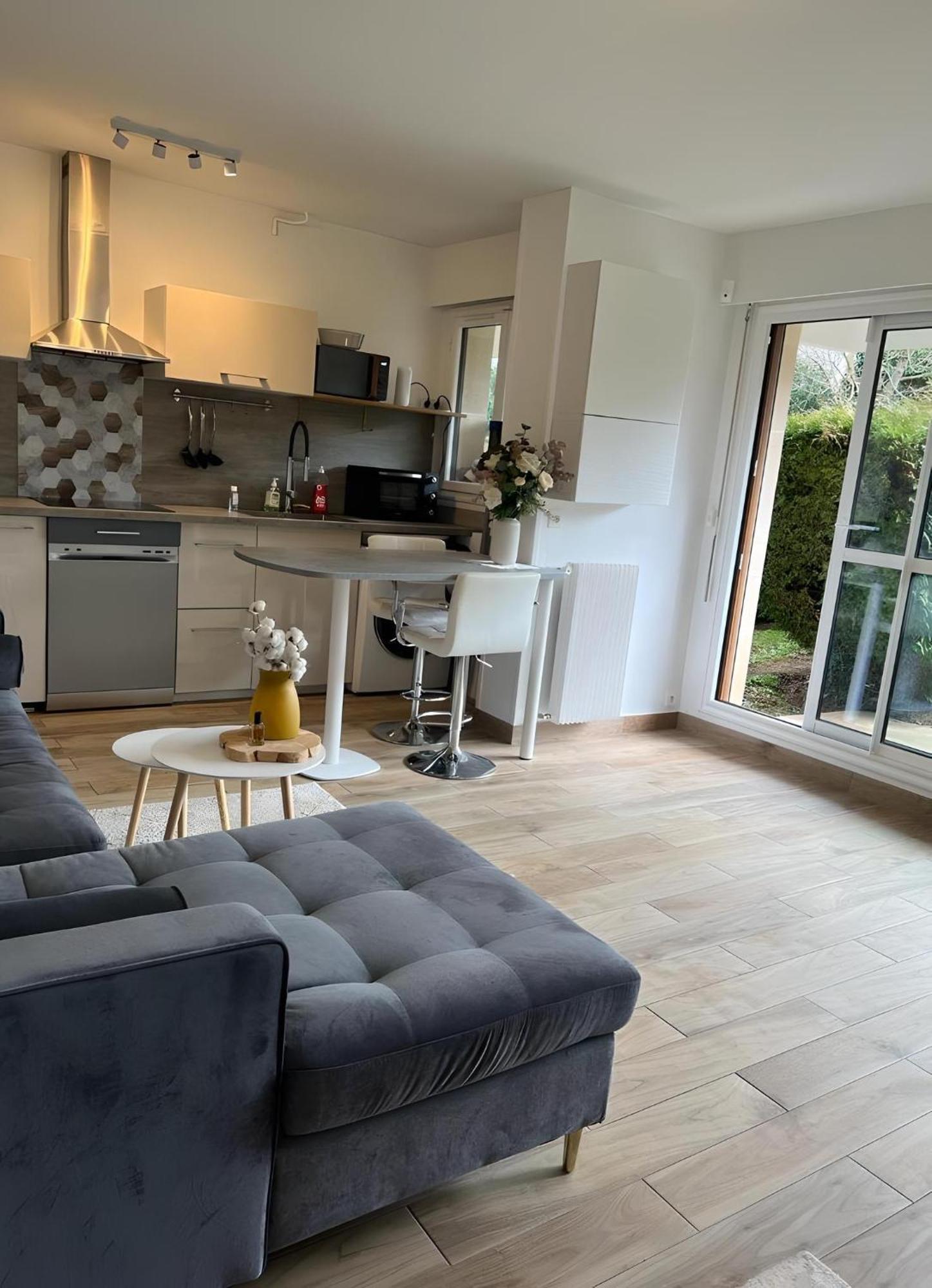 Appartement Avec Jardin Prive - 2 A 4 Voyageur Chaville Exteriör bild